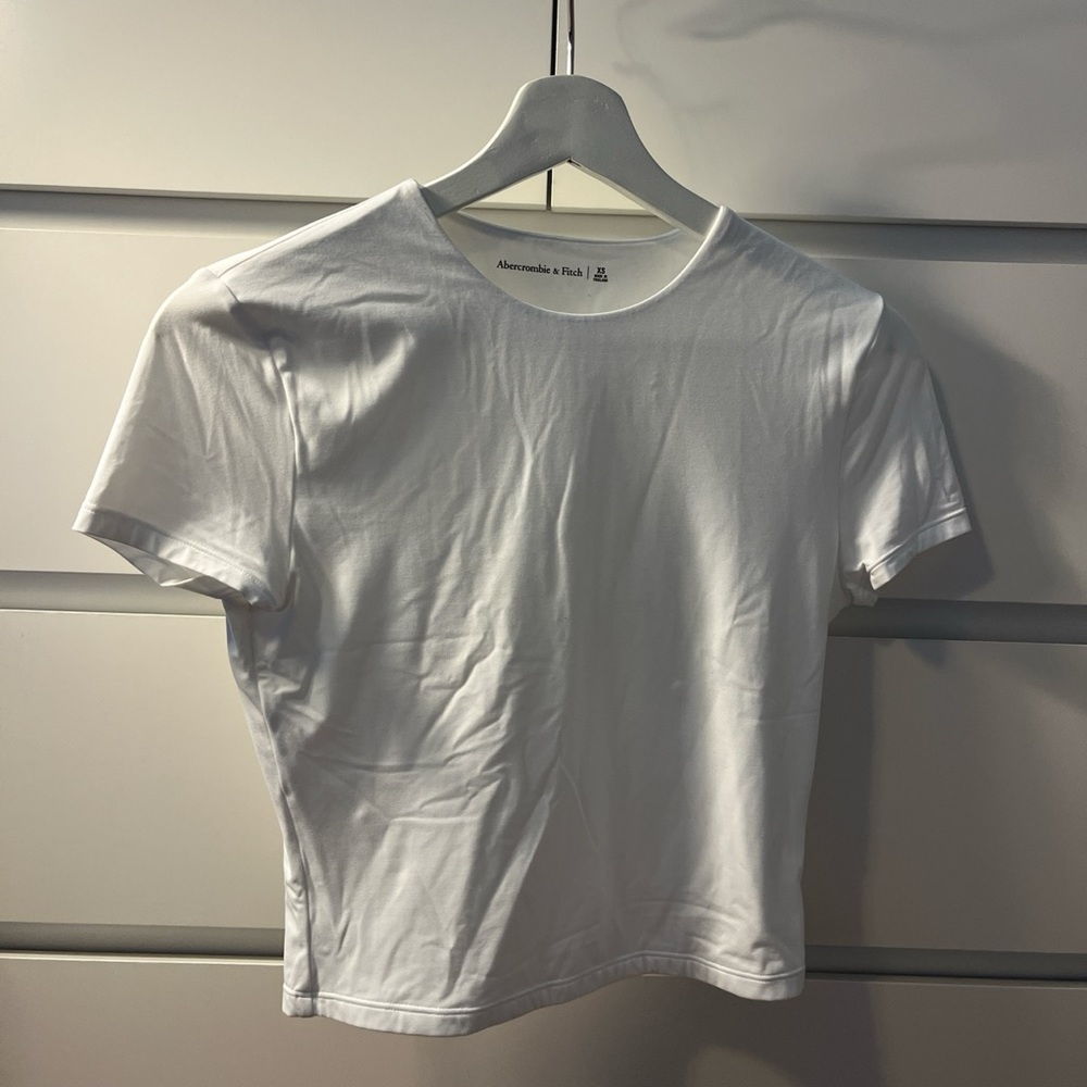 Abercrombie soft matte seamless baby tee.